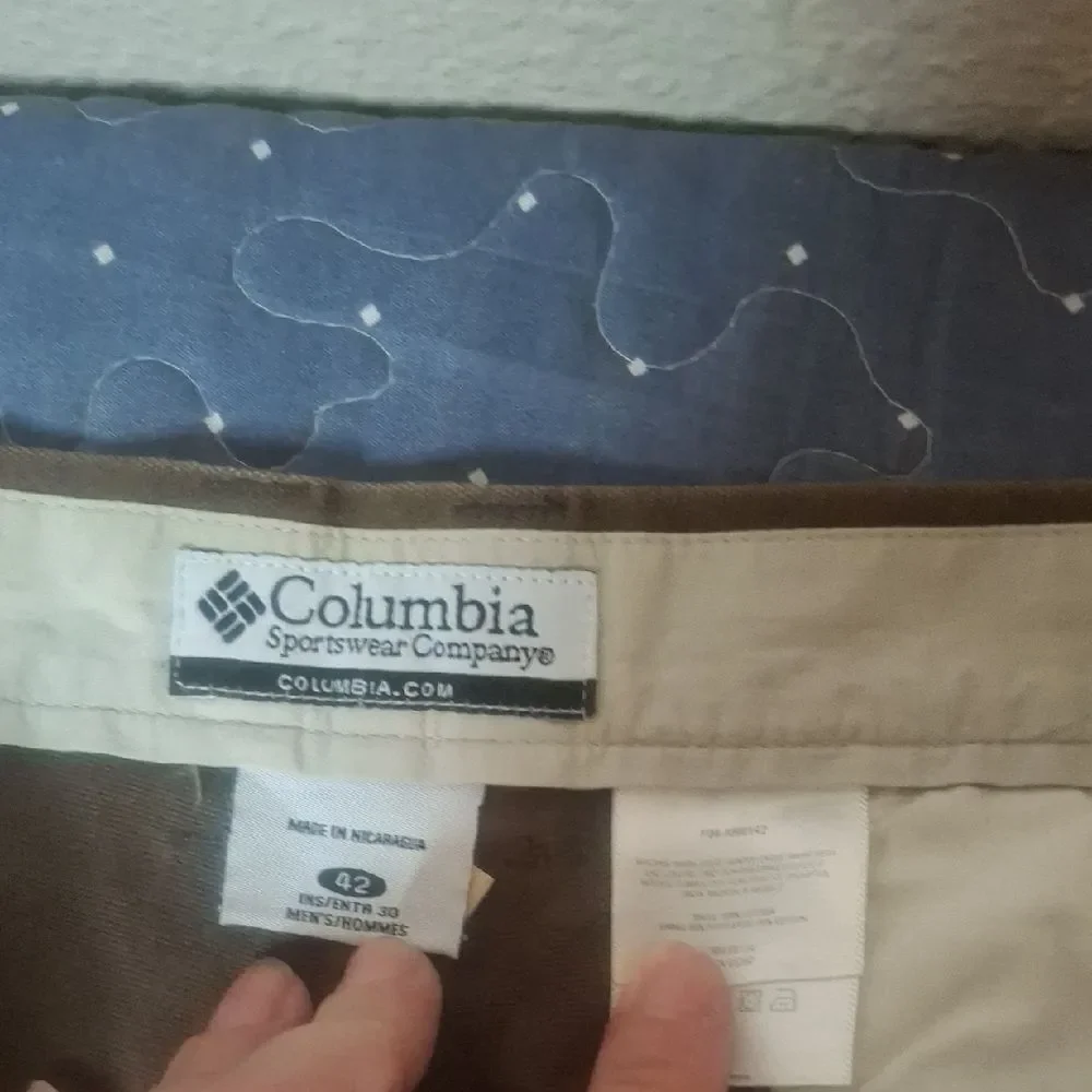 Columbia Expresso Cargo pants size 42 x 30 NWT